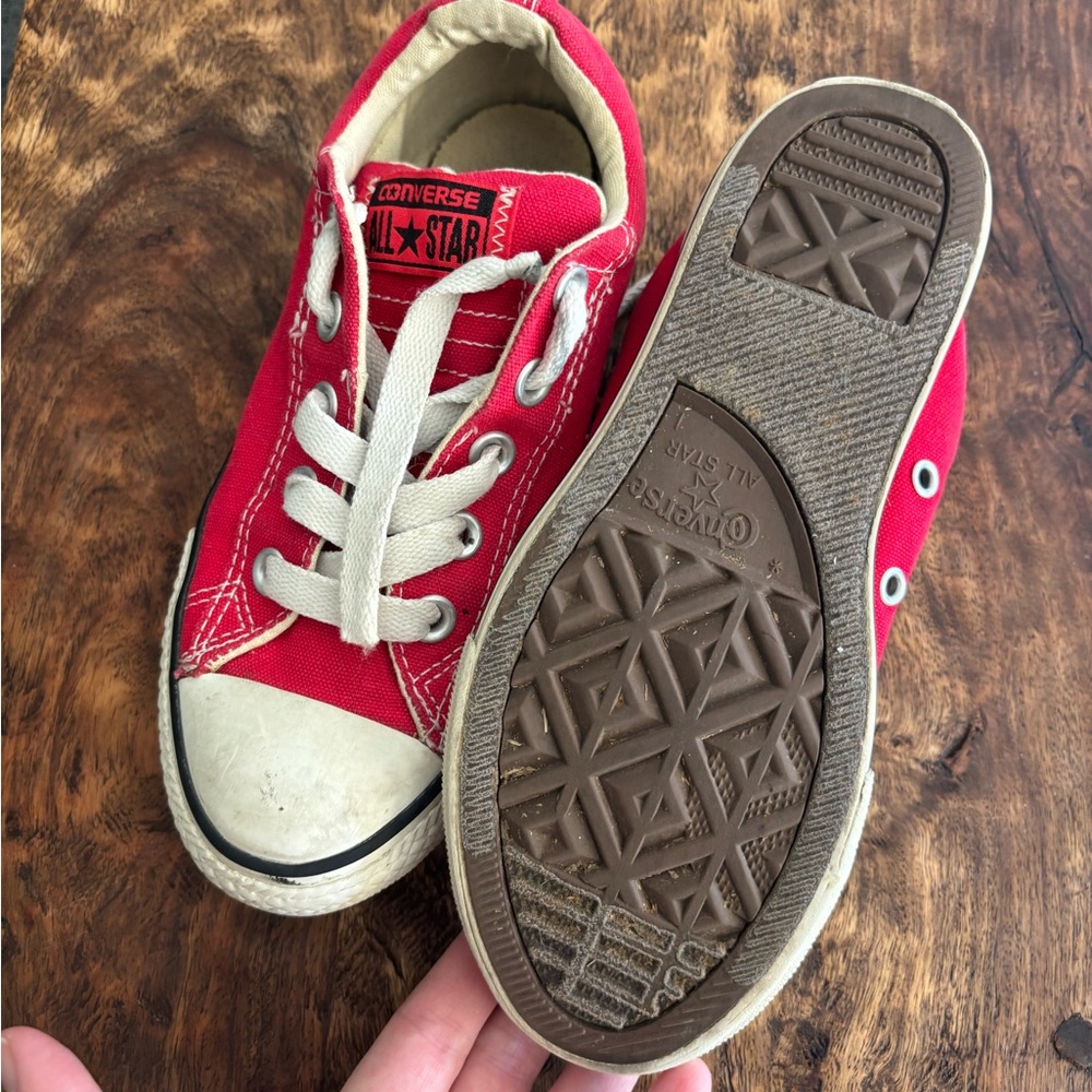 Converse - Picture 2 of 4